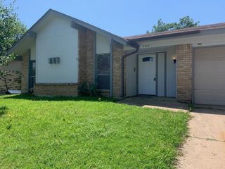 2518 Highgate Drive, Arlington, TX 76016