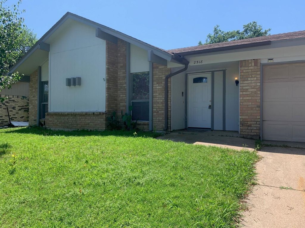 2518 Highgate Drive, Arlington, TX 76016