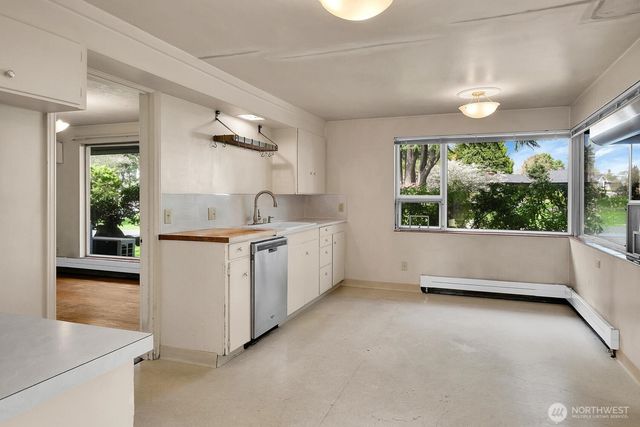 4719 NE Park Place, Seattle, WA 98115