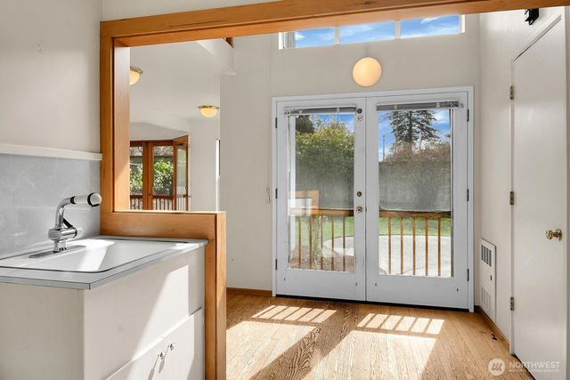 4719 NE Park Place, Seattle, WA 98115