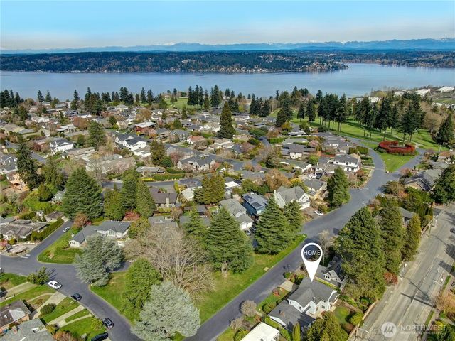 4719 NE Park Place, Seattle, WA 98115