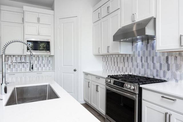 15234 Kickapoo Cavern Drive, Cypress, TX 77433