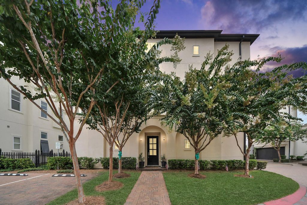 10928 Wrenwood Park, Houston, TX 77043