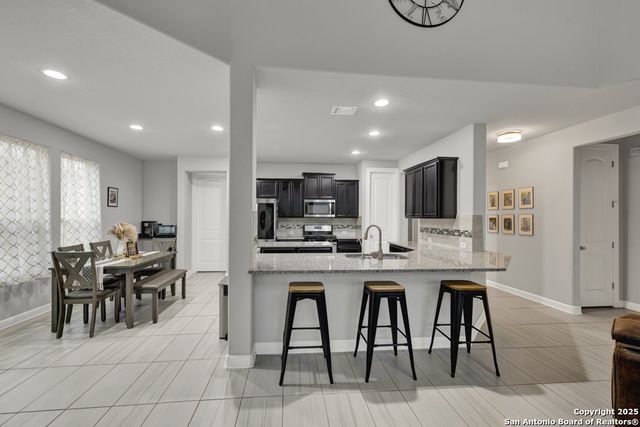 907 Highland-Vista, New Braunfels, TX 78130