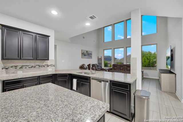 907 Highland-Vista, New Braunfels, TX 78130
