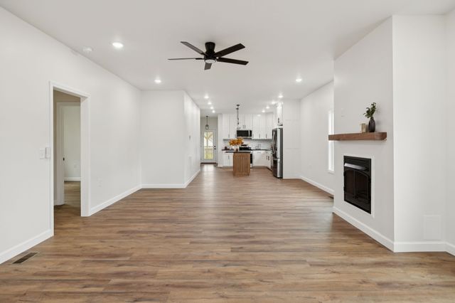 404 W 4th Ave, Hohenwald, TN 38462