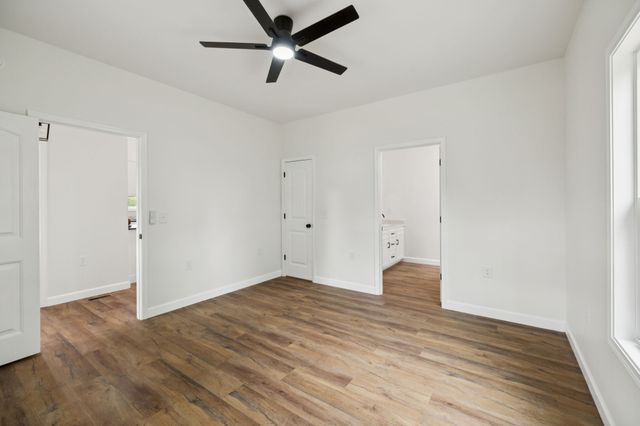 404 W 4th Ave, Hohenwald, TN 38462