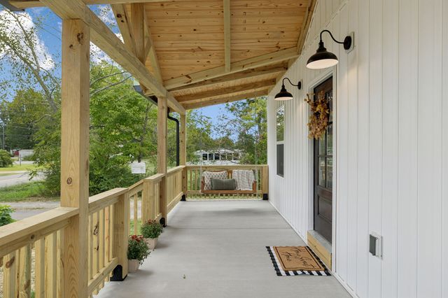 404 W 4th Ave, Hohenwald, TN 38462