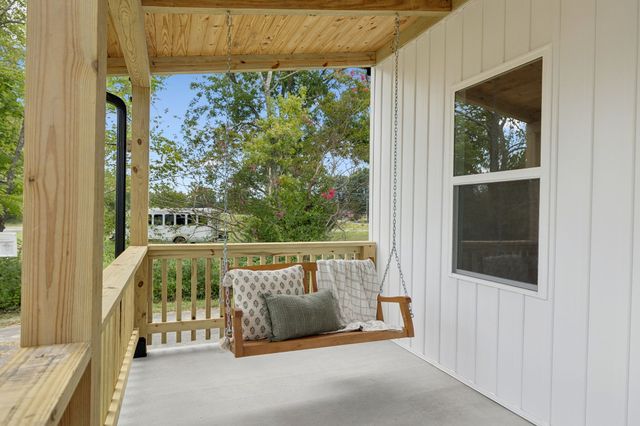 404 W 4th Ave, Hohenwald, TN 38462