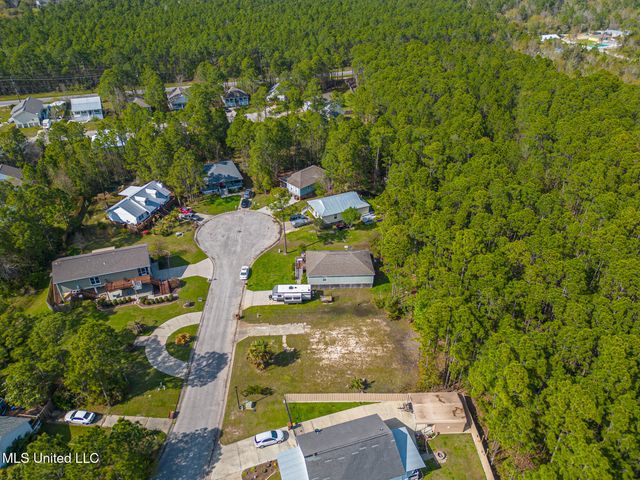 814 Deer Trail Lane, Pass Christian, MS 39571