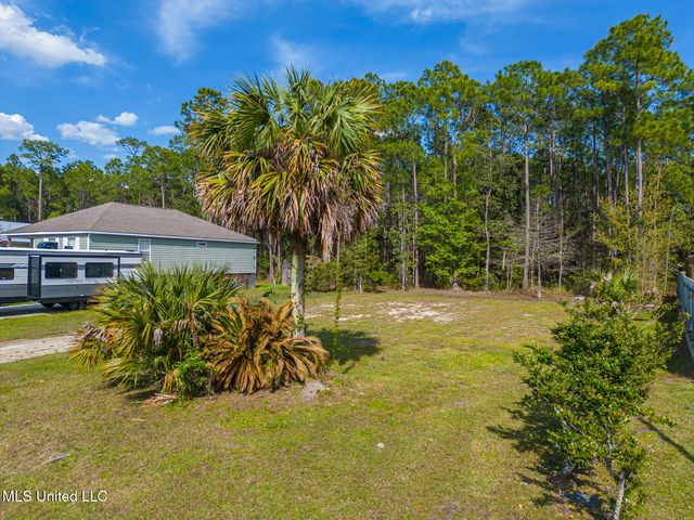 814 Deer Trail Lane, Pass Christian, MS 39571