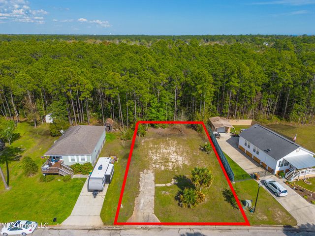 814 Deer Trail Lane, Pass Christian, MS 39571