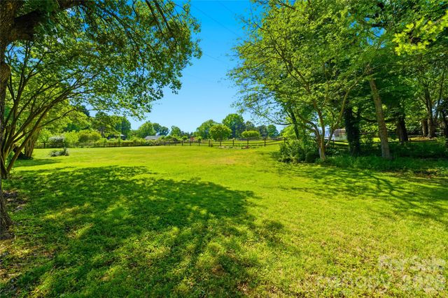 12801 Angel Oak Drive, Huntersville, NC 28078