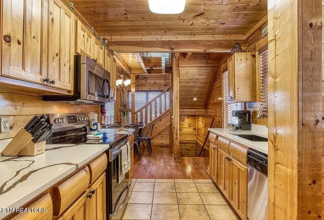 2834 White Oak Ridge Lane, Sevierville, TN 37862