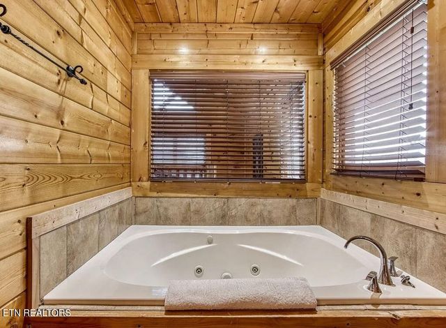 2834 White Oak Ridge Lane, Sevierville, TN 37862