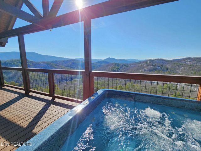 2834 White Oak Ridge Lane, Sevierville, TN 37862