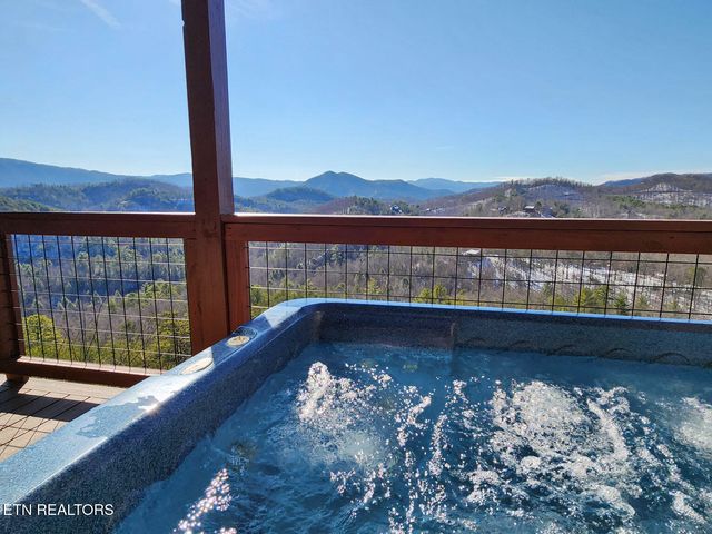 2834 White Oak Ridge Lane, Sevierville, TN 37862