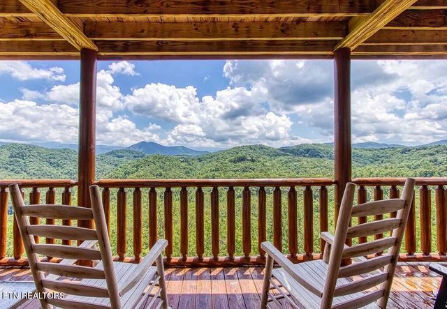 2834 White Oak Ridge Lane, Sevierville, TN 37862