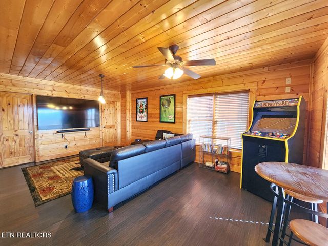 2834 White Oak Ridge Lane, Sevierville, TN 37862