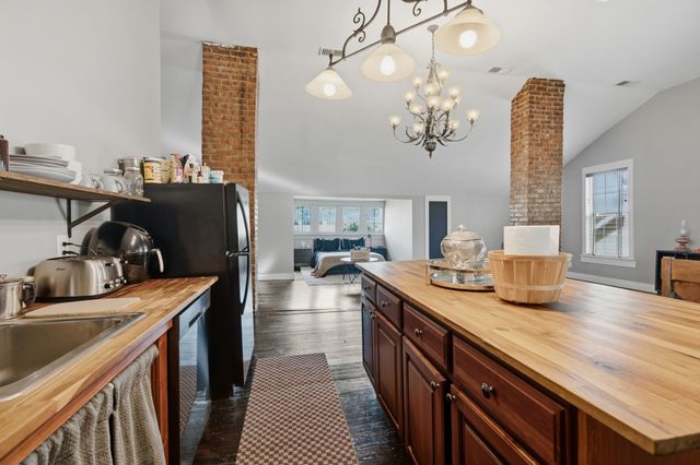 305 McCall St, Nashville, TN 37211