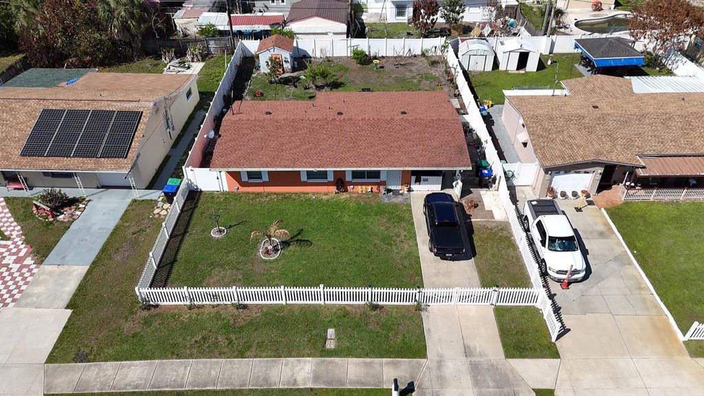Image 2 of property listing at 4401 EDGEBROOK, Orlando, FL 32809