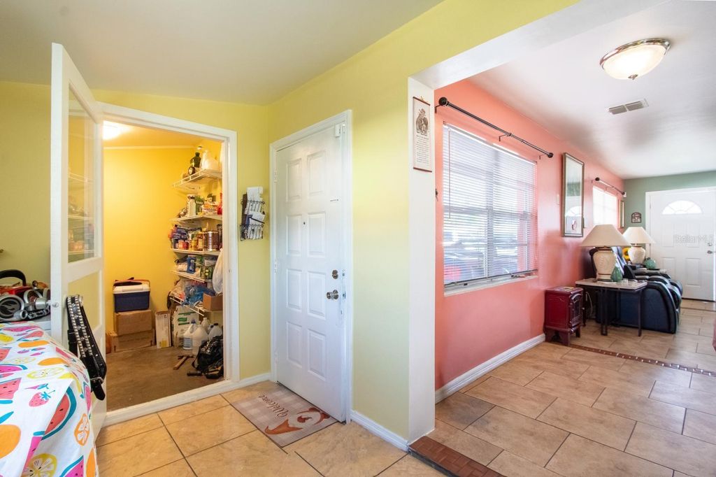 Image 18 of property listing at 4401 EDGEBROOK, Orlando, FL 32809