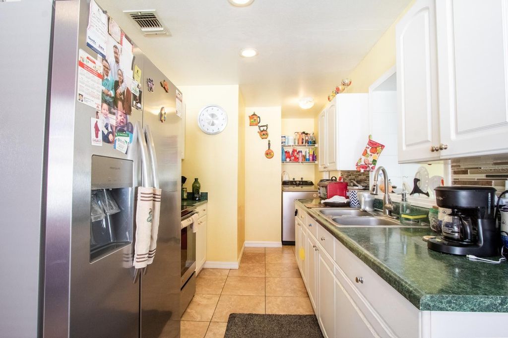 Image 19 of property listing at 4401 EDGEBROOK, Orlando, FL 32809