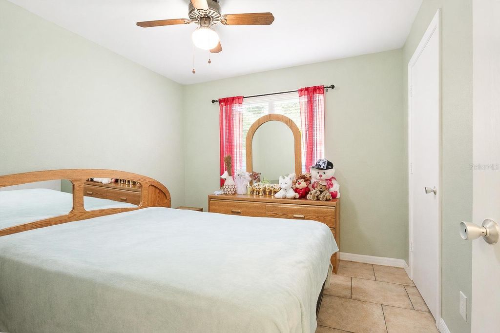 Image 25 of property listing at 4401 EDGEBROOK, Orlando, FL 32809