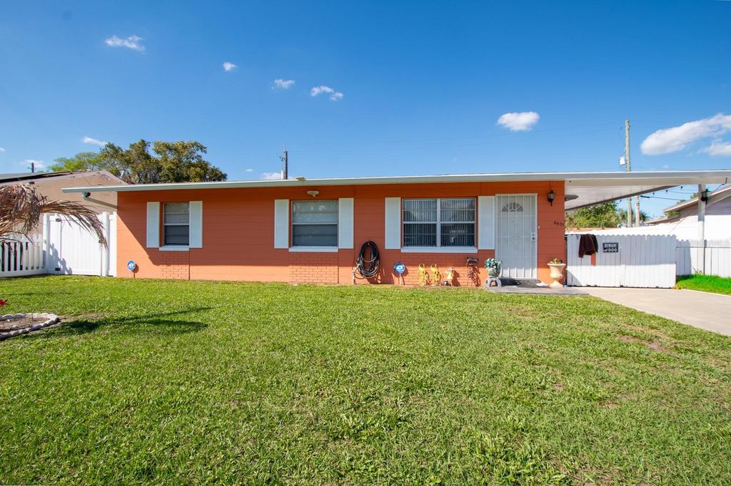 Image 6 of property listing at 4401 EDGEBROOK, Orlando, FL 32809