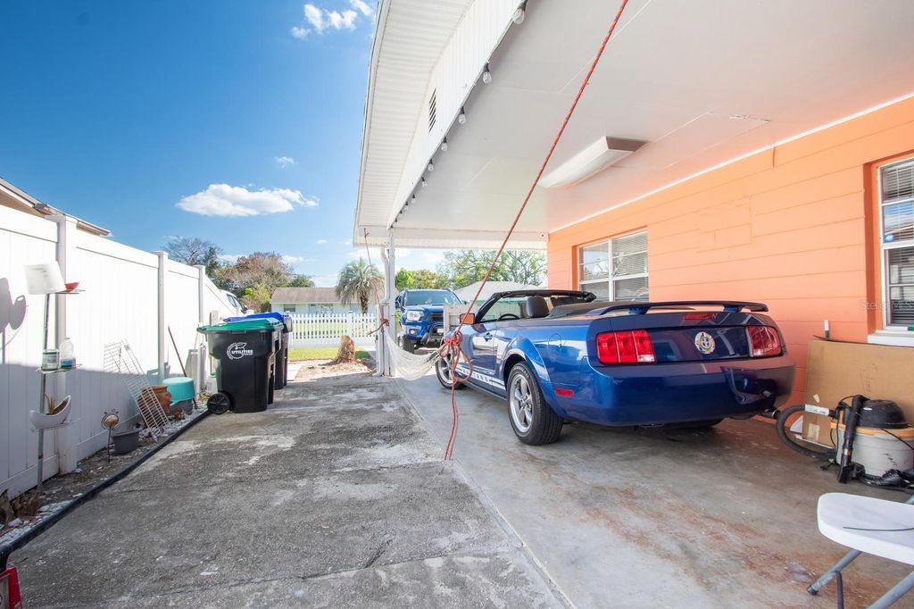 Image 7 of property listing at 4401 EDGEBROOK, Orlando, FL 32809