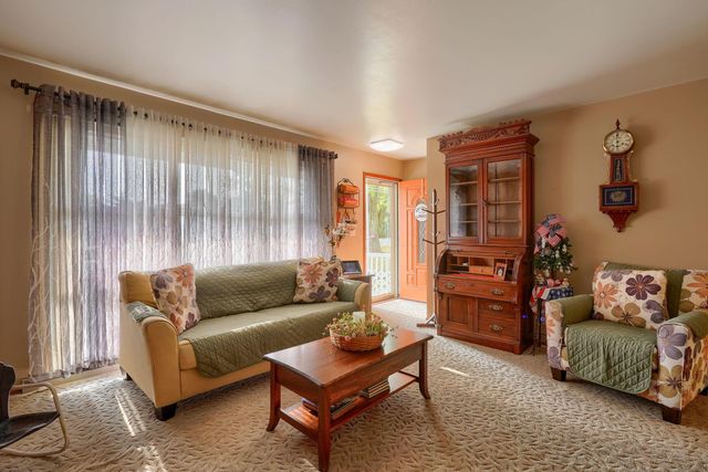 260 Meadow Drive, Circleville, OH 43113