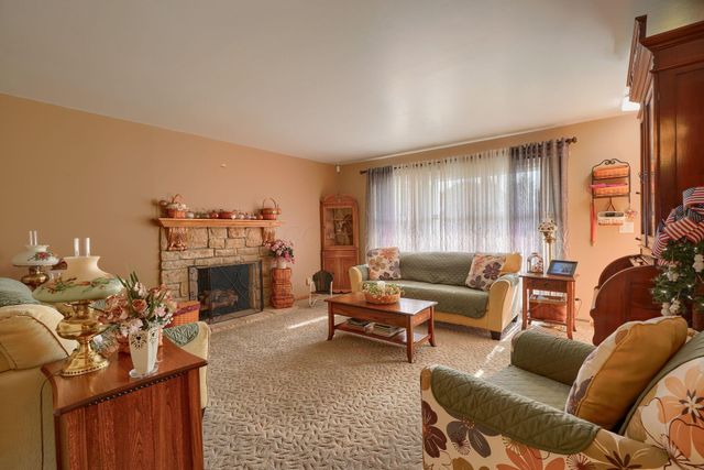 260 Meadow Drive, Circleville, OH 43113