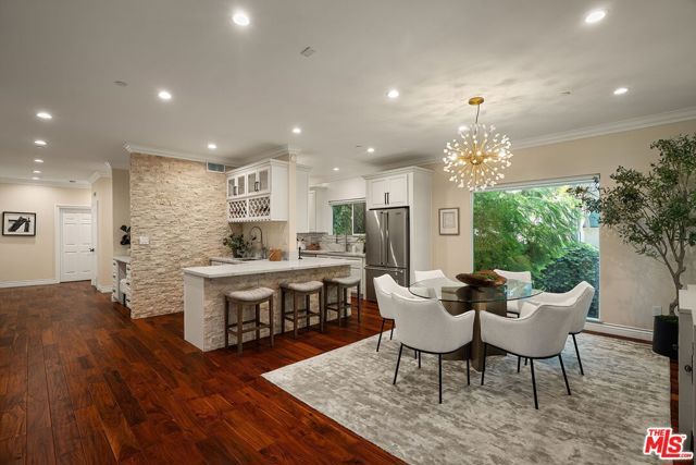 1568 S Point View Street, Los Angeles, CA 90035