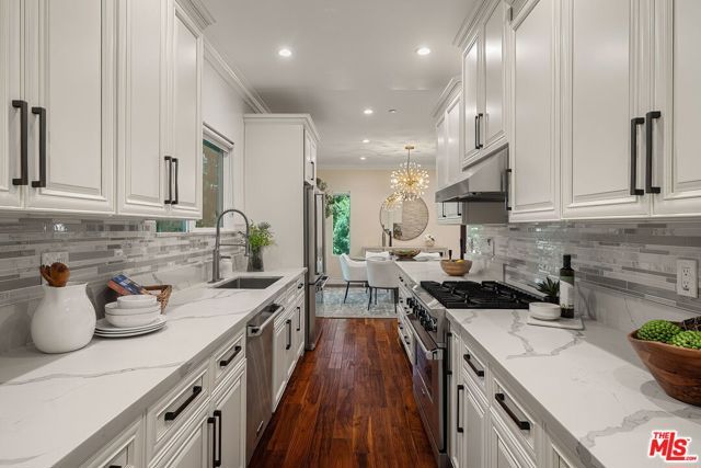 1568 S Point View Street, Los Angeles, CA 90035