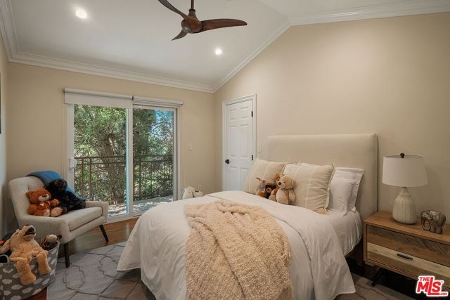 1568 S Point View Street, Los Angeles, CA 90035