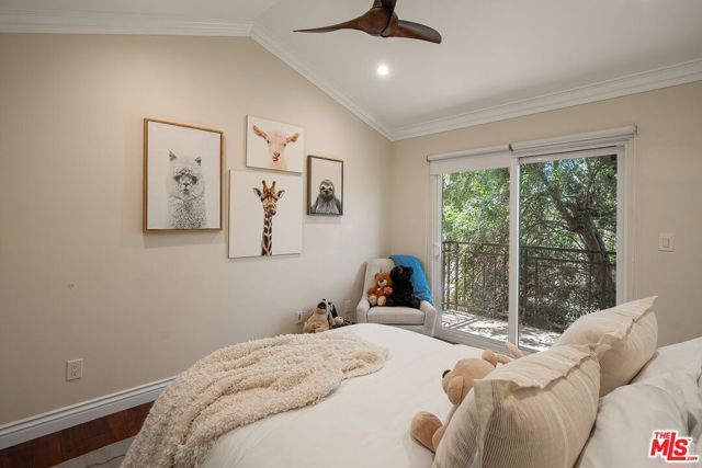 1568 S Point View Street, Los Angeles, CA 90035