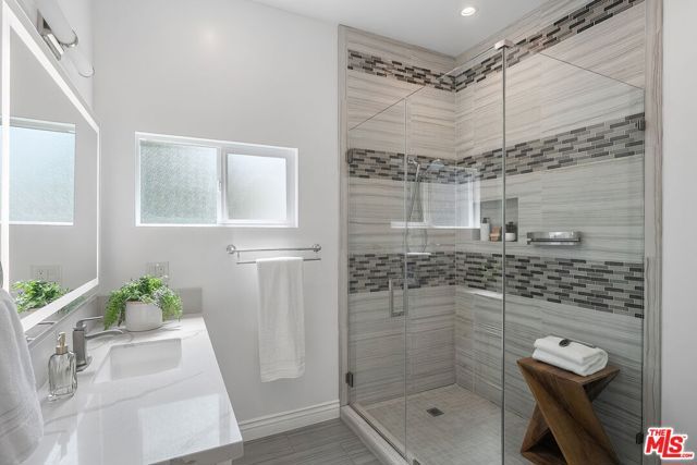 1568 S Point View Street, Los Angeles, CA 90035