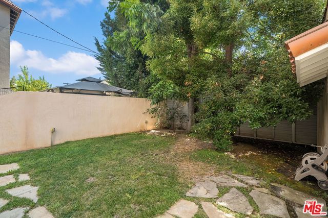 1568 S Point View Street, Los Angeles, CA 90035