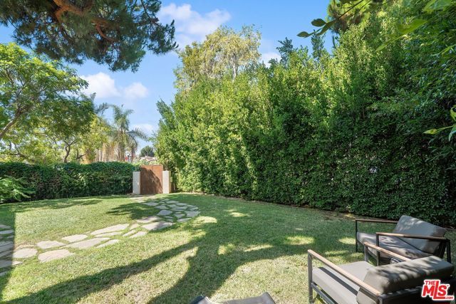 1568 S Point View Street, Los Angeles, CA 90035