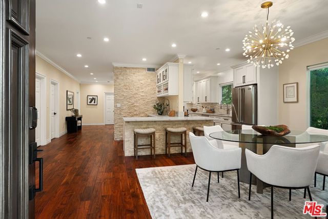 1568 S Point View Street, Los Angeles, CA 90035