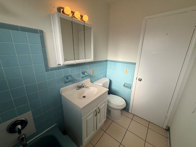 2915 JACKSON Street 12, Hollywood, FL 33020