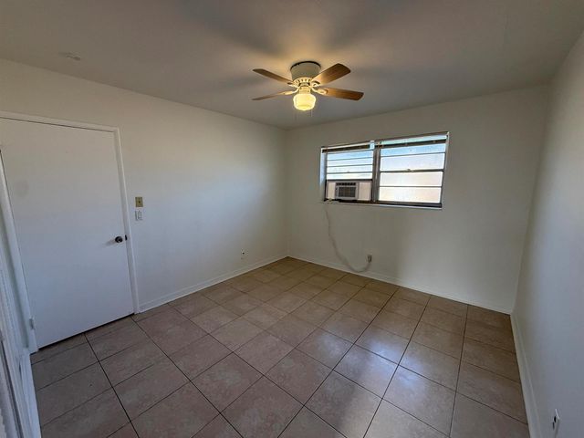 2915 JACKSON Street 12, Hollywood, FL 33020