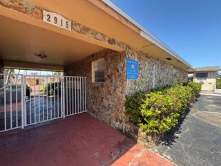 2915 JACKSON Street 12, Hollywood, FL 33020