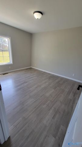 17901 Seven Mile Post Road, Athens, AL 35611