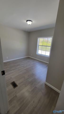 17901 Seven Mile Post Road, Athens, AL 35611