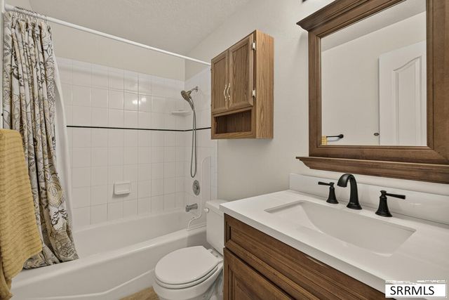 5037 Constitution Avenue, Chubbuck, ID 83202