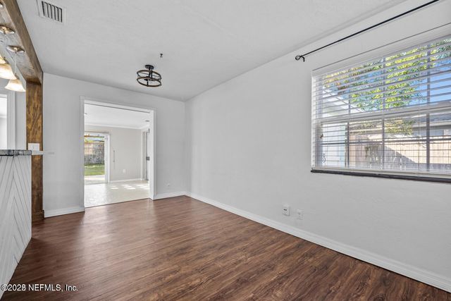 1818 10TH Street N, Jacksonville Beach, FL 32250