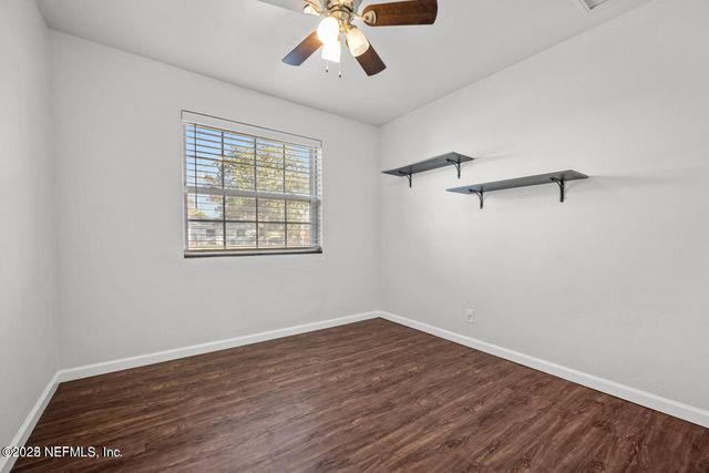 1818 10TH Street N, Jacksonville Beach, FL 32250