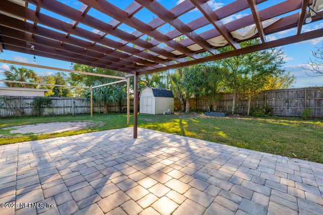 1818 10TH Street N, Jacksonville Beach, FL 32250