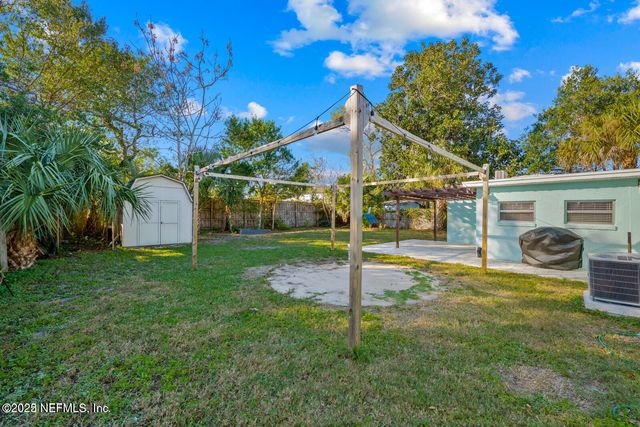 1818 10TH Street N, Jacksonville Beach, FL 32250